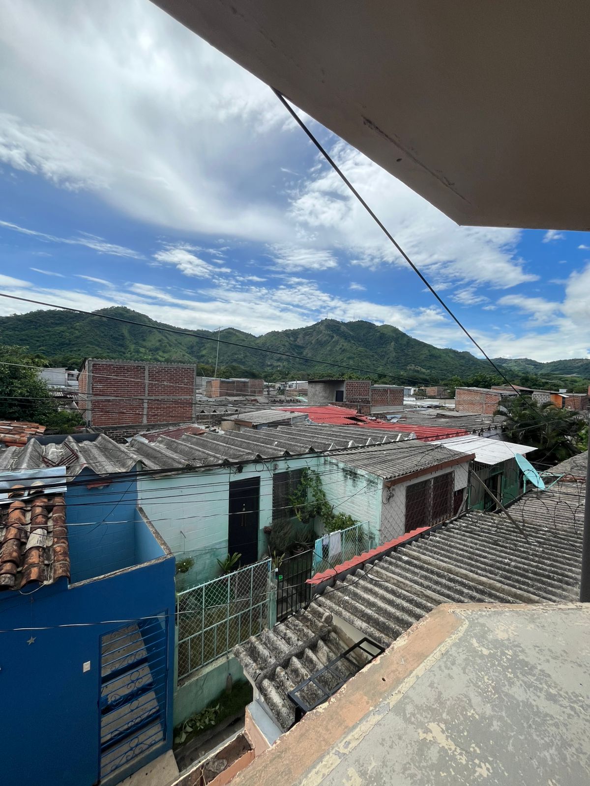 VENTA DE CASA DE PASAJE EN COLONIA EL IVU SANTA ANA, ZONA SECTOR 2000