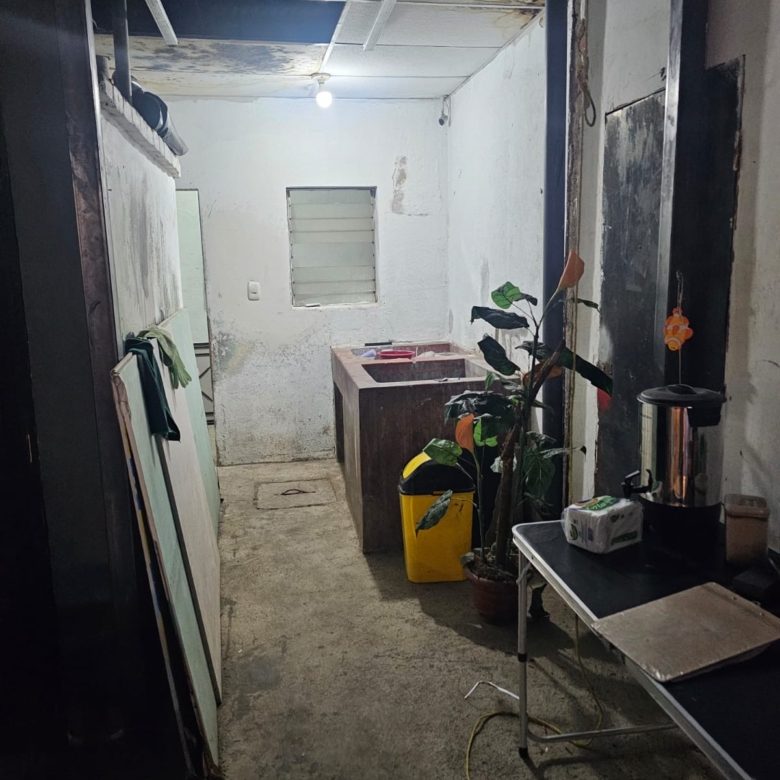 Local Comercial en Alquiler en la 25 Calle frente a PNC Mario Calvo Santa Ana