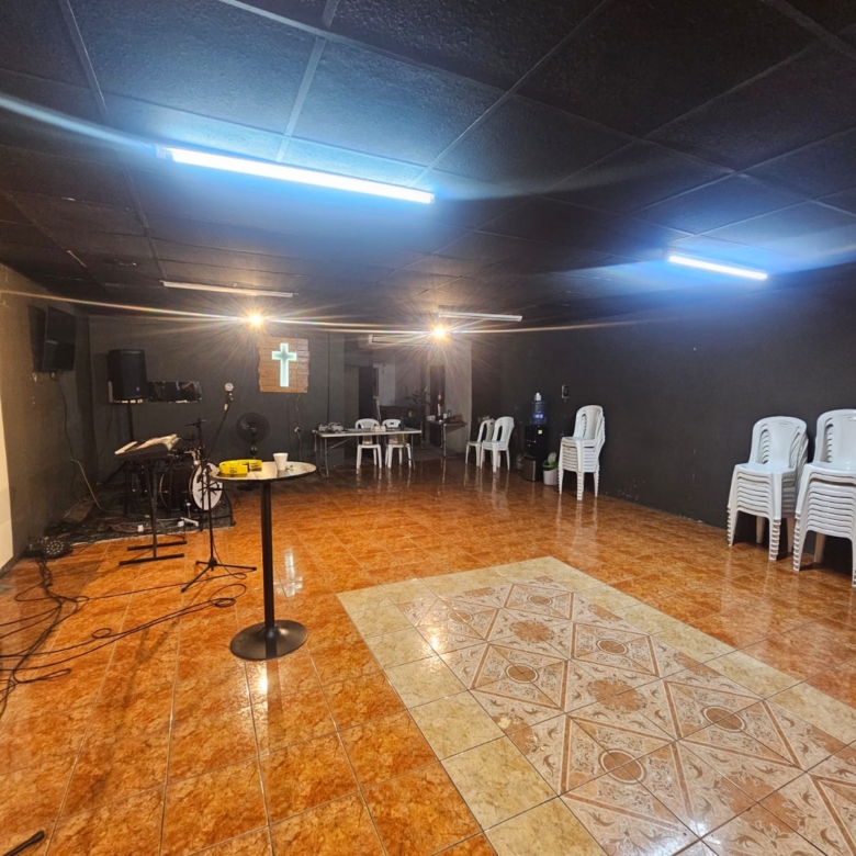 Local Comercial en Alquiler en la 25 Calle frente a PNC Mario Calvo Santa Ana