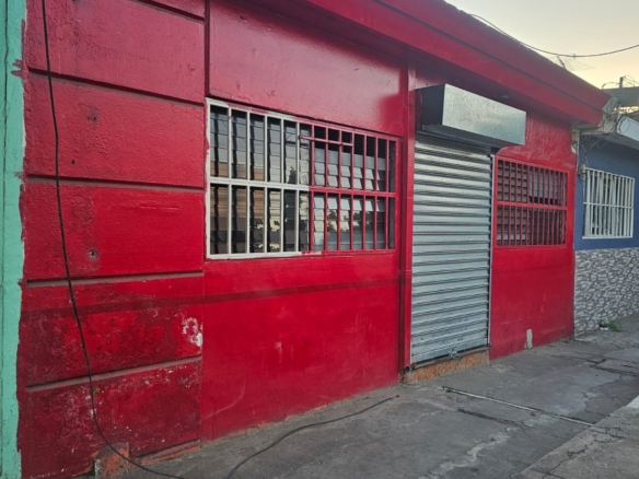 Local Comercial en Alquiler en la 25 Calle frente a PNC Mario Calvo Santa Ana