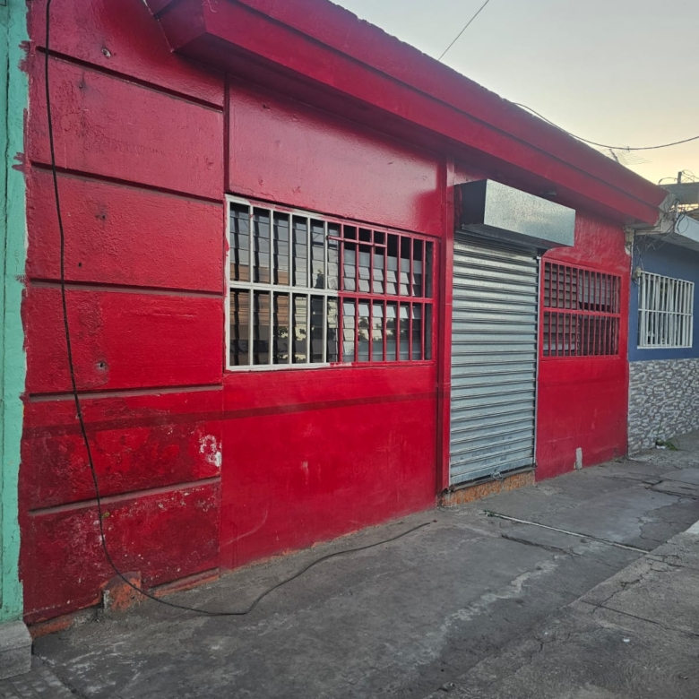Local Comercial en Alquiler en la 25 Calle frente a PNC Mario Calvo Santa Ana
