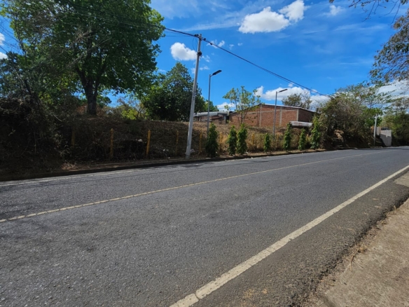 Terreno en Santa Ana frente a Carretera que conduce de Santa Ana a Tacachico