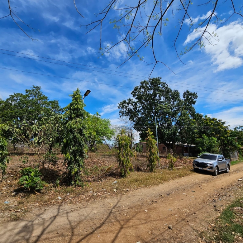 Terreno en Santa Ana frente a Carretera que conduce de Santa Ana a Tacachico