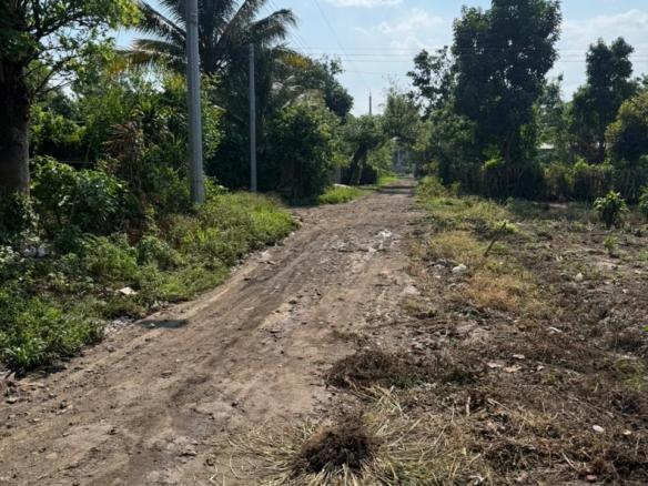 LOTE EN VENTA COLONIA CRISTALES-SANTA ANA CERCA DE REDONDEL LA CEIBA