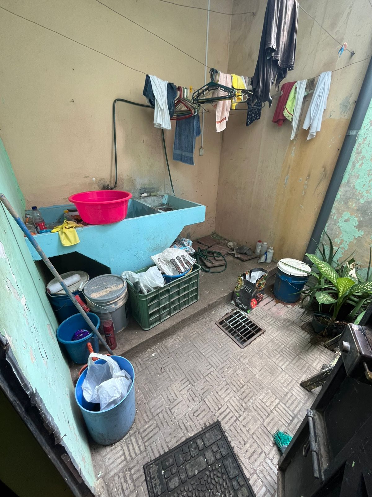 VENTA DE CASA DE PASAJE EN COLONIA EL IVU SANTA ANA, ZONA SECTOR 2000