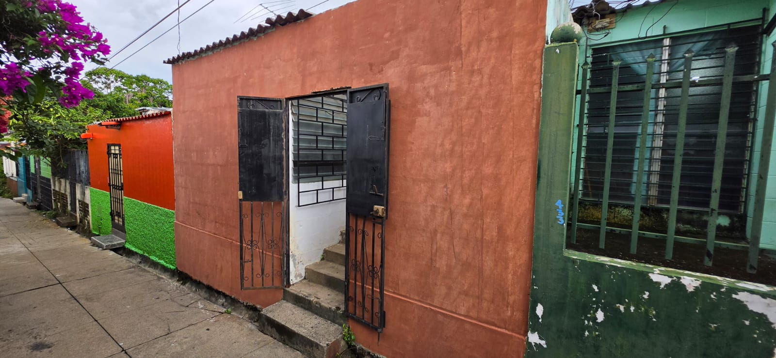 CASA EN VENTA EN ALTOS DEL PALMAR, SANTA ANA