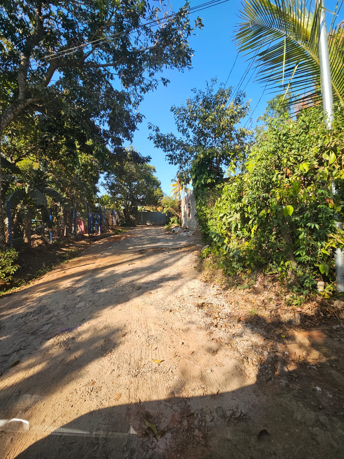 Lote de Esquina en Venta en Colonia Santa Marina, a 2.6 km de UNICAES Santa Ana
