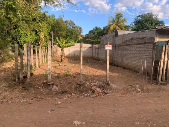 Lote en Venta en El Ranchador Santa Ana El Salvador.