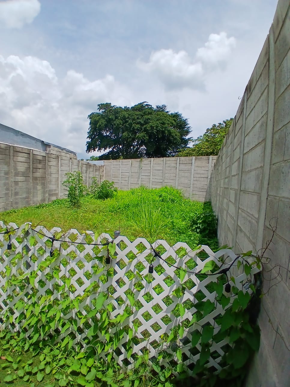 EN VENTA CASA ECOTERRA MODELO OTOÑO, AMPLIO JARDÍN