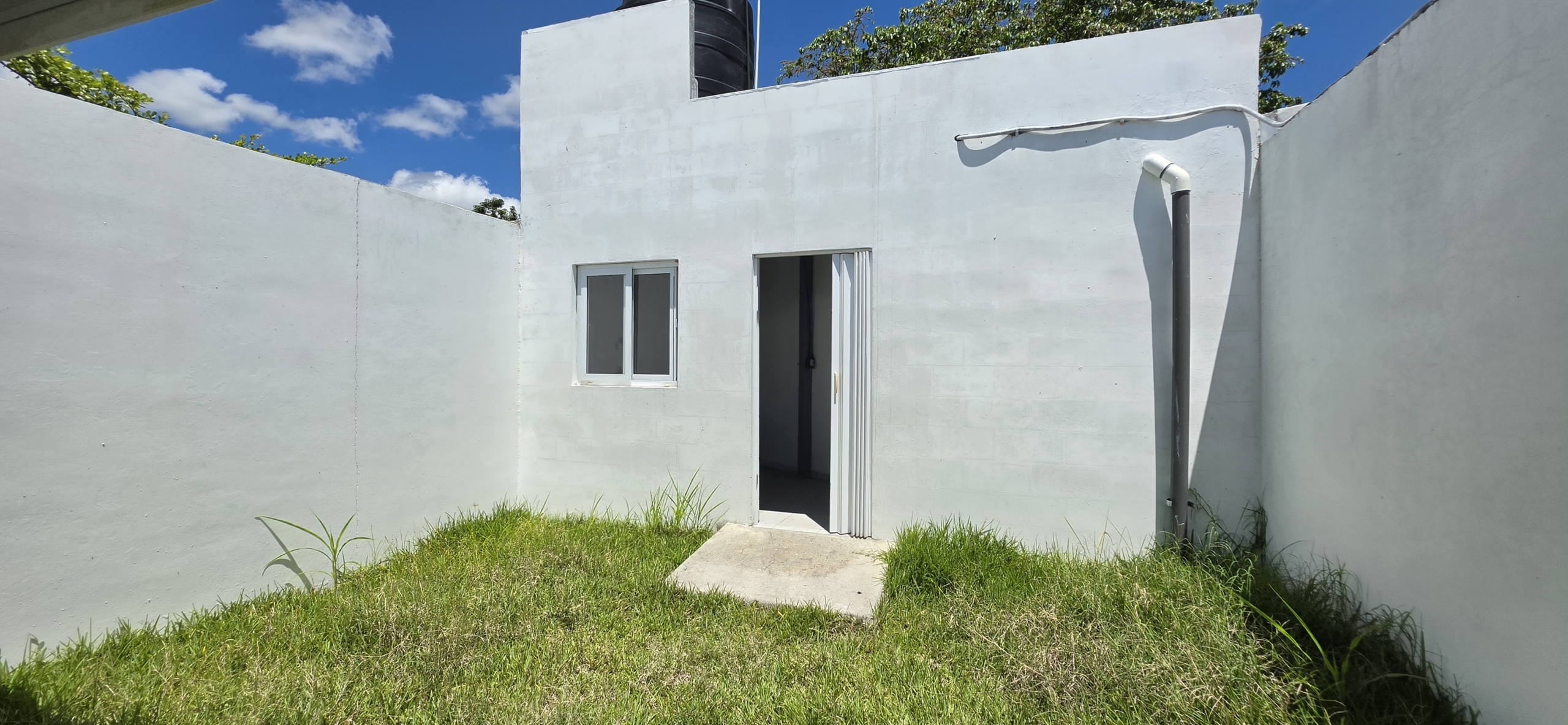 Casa en Venta en Ecoterra Cluster 1 | Terreno Grande de 24 m de fondo construida