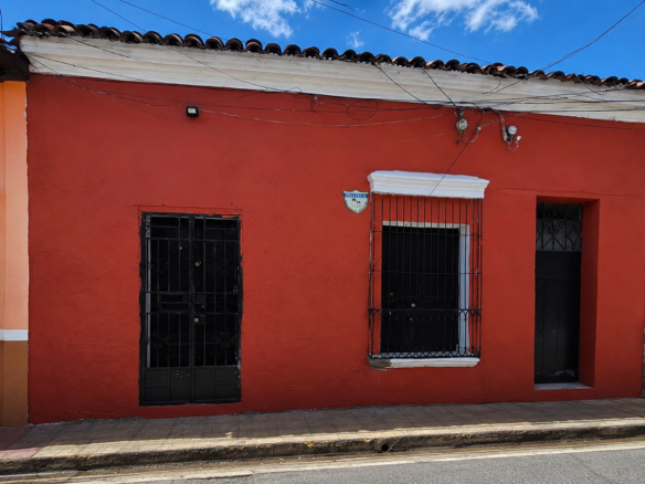 Local comercial en alquiler, excelente ubicación cerca del Hospital San Juan de Dios