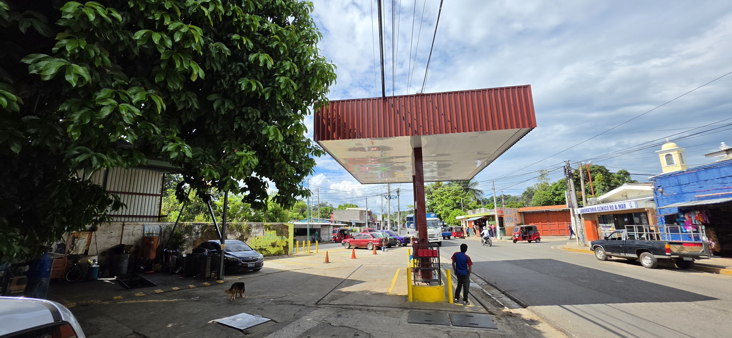 Propiedad Comercial con Gasolinera en Venta en El Congo, Santa Ana | 1,613 m²