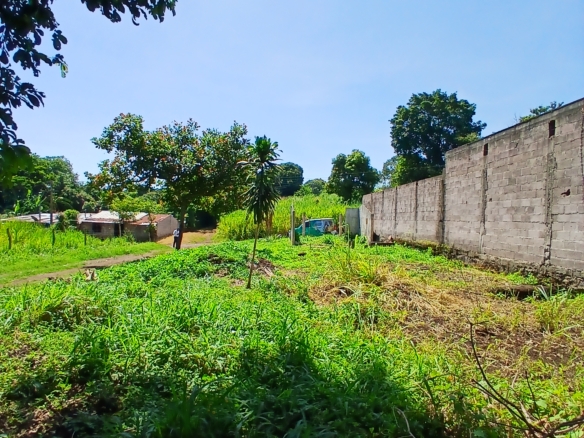 EN VENTA LOTE DE ESQUINA EN LOTIFICACION LAS MARÍAS,SANTA ANA