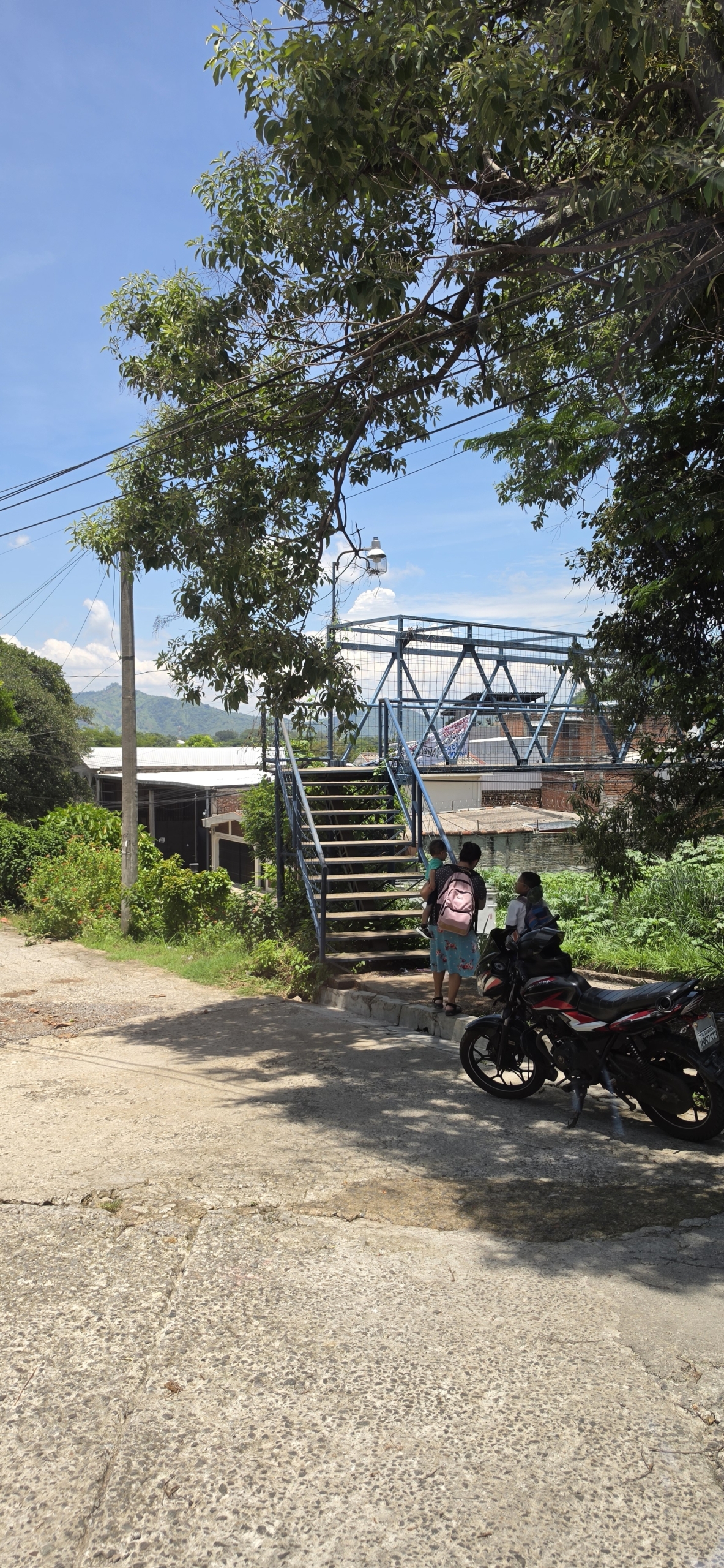 LOTE EN VENTA – EXCELENTE UBICACIÓN CERCA DE UNICAES