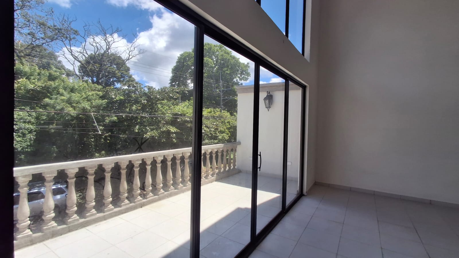 Casa en Venta en Apaneca – Sobre la carretera principal