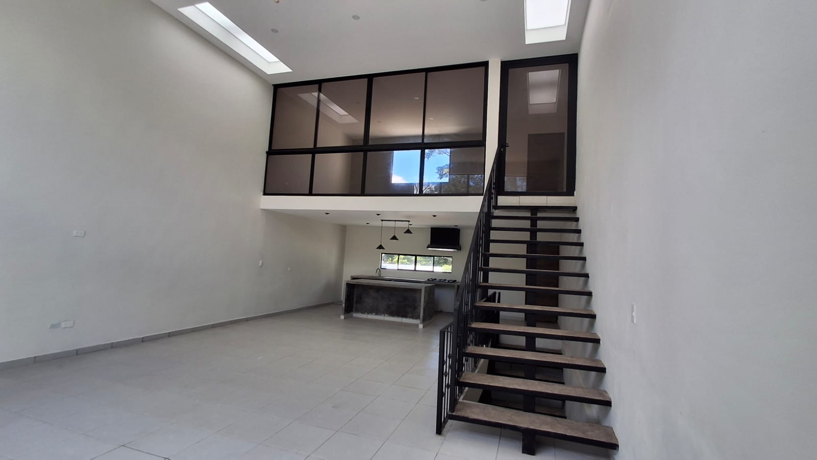 Casa en Venta en Apaneca – Sobre la carretera principal