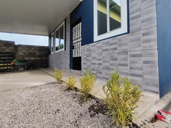 Casa Nueva en Venta en Santa Ana Colonia Cristales cerca de redondel la Ceiba