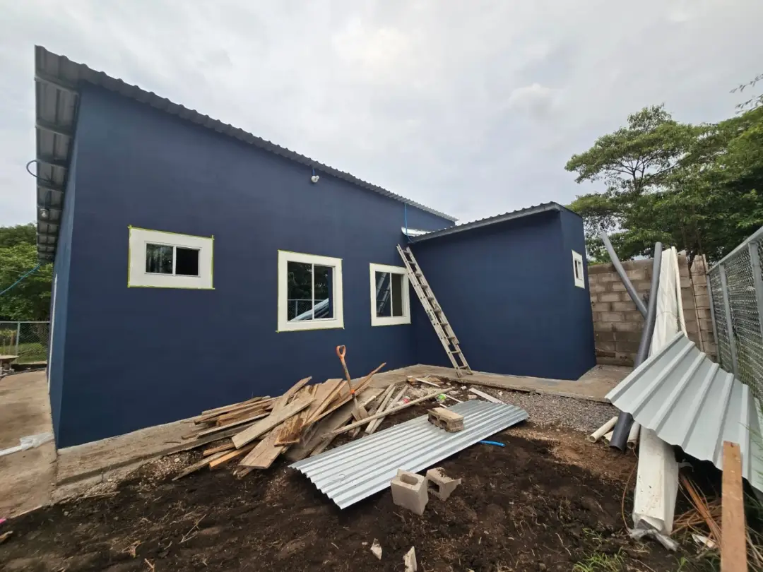 Casa Nueva en Venta en Santa Ana Colonia Cristales cerca de redondel la Ceiba