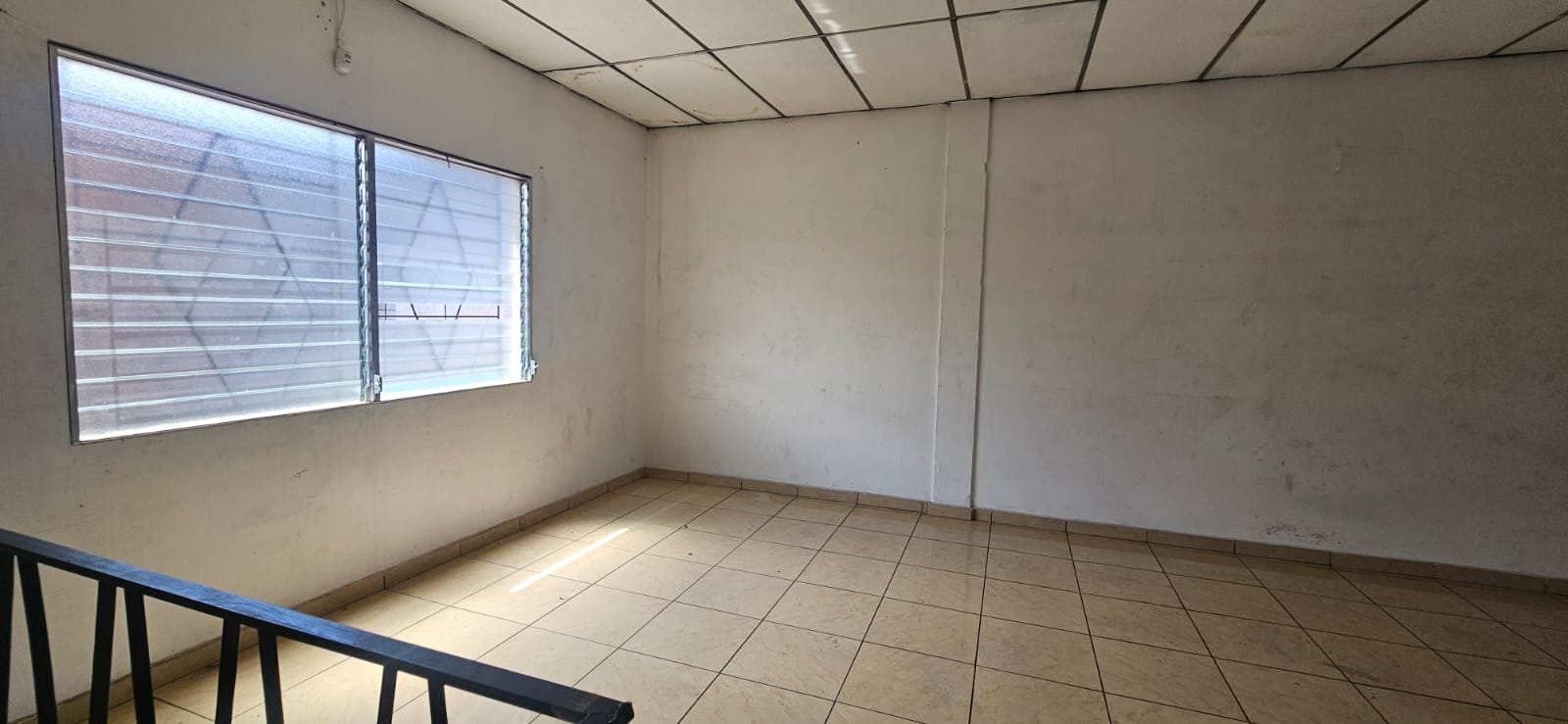 LOCAL COMERCIAL EN EL CENTRO DE SANTA ANA
