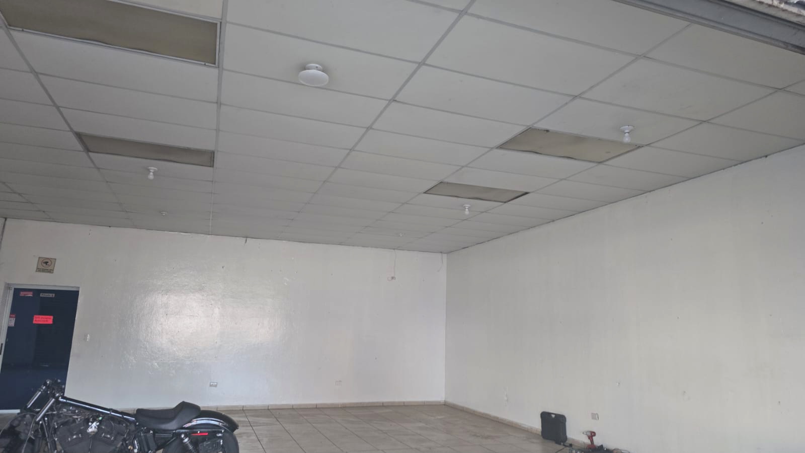 Alquiler de Inmueble para bodega o Negocio en excelente ubicación!!